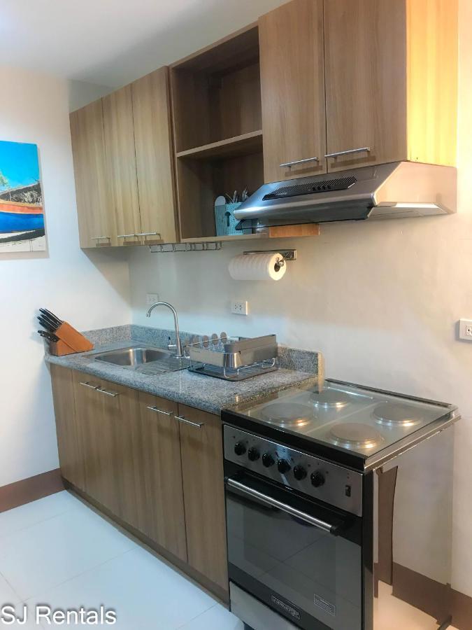 2 Bedroom Condo @ Midpoint Residences W/ City View 만다웨 시 외부 사진